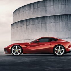 2012 Ferrari F12 Berlinetta Side wallpapers