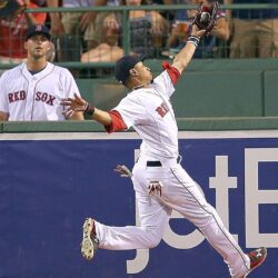 Mookie Betts suffers similar fate as NFL WR when ground jars ball