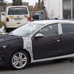 2018 Kia cee’d spied inside and out