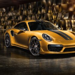 Download 14 Porsche 911 Turbo S Wallpapers