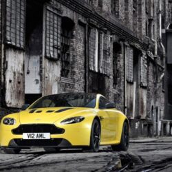 Aston Martin V12 Vantage S ❤ 4K HD Desktop Wallpapers for 4K Ultra