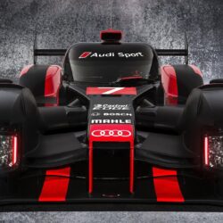 2016 Audi R18 Le Mans Race Car