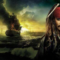 Captain Jack Sparrow Running Wallpapers 10904