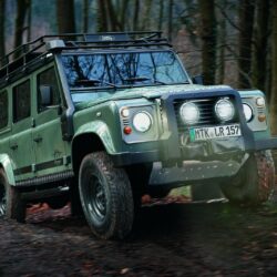 2012 Land Rover Defender Blaser Edition revealed