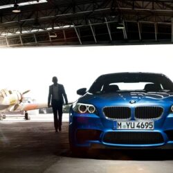 Wallpapers: 2012 BMW M5