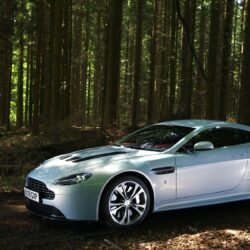 Aston Martin V12 Vantage wallpapers and image