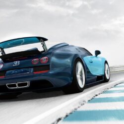 Bugatti Veyron Grand Sport widescreen Wallpapers