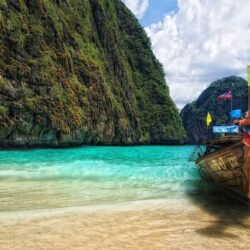 Boat near the shore in Phuket wallpapers and image