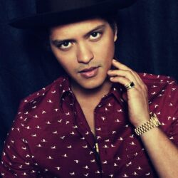 Bruno Mars htc one wallpapers