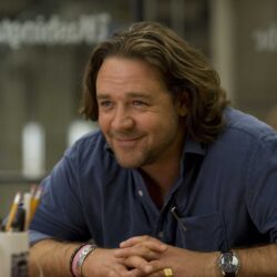 Russell Crowe To Star Alongside Mark Wahlberg In ‘Broken City’