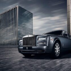 Parked Rolls Royce Ghost HD desktop wallpapers : Widescreen : High