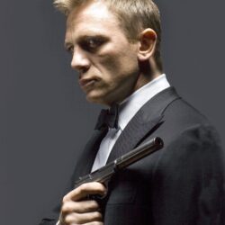Daniel Craig Wallpapers Free Download HD Hollywood Celebrities Image