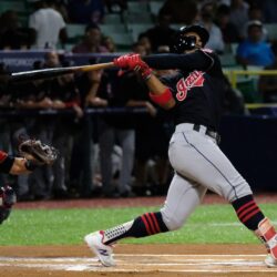 MLB wrap: Francisco Lindor sends native Puerto Rico into frenzy with